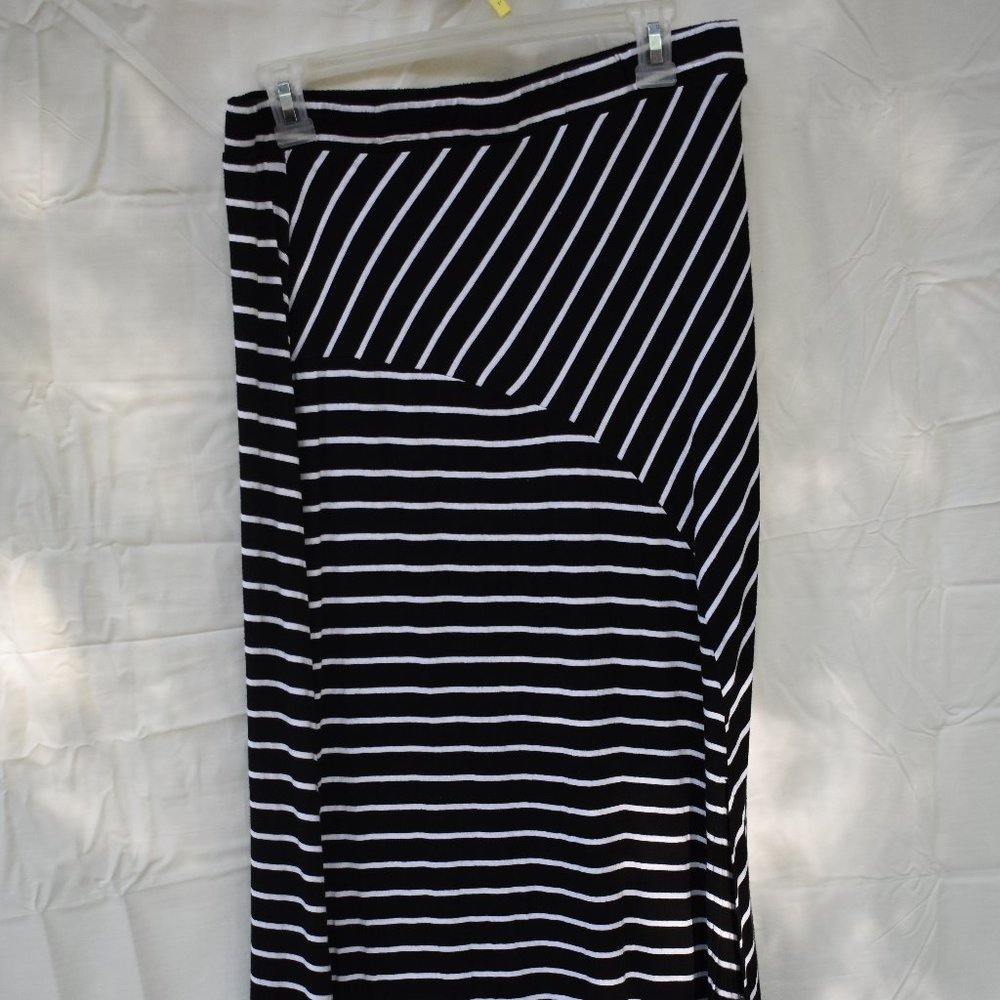 Black and white striped maxi skirt with side slit